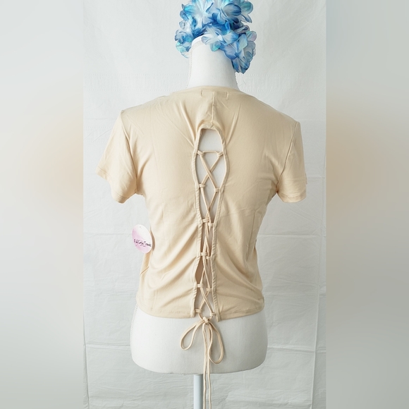 FULL CIRCLE TRENDS Tie back detail Top - Picture 2 of 8